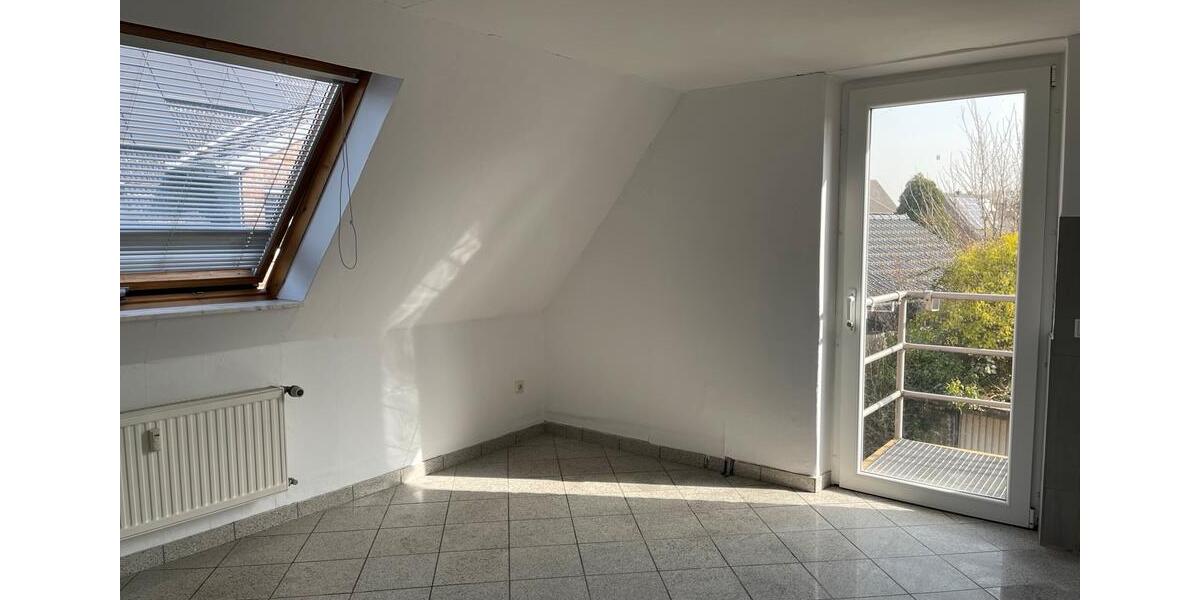 Dachgeschoßwohnung Alpen - 3.5 Zimmer, 100 m&sup2;, 800&euro; | Angebot:25478992