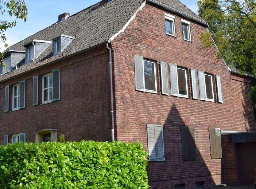 Haus zum Kaufen in Krefeld 580.000 € 285 m²