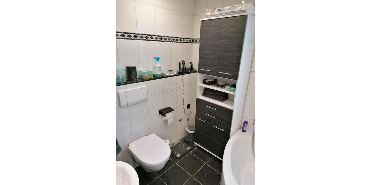 Etagenwohnung Dinslaken Hiesfeld - 4.5 Zimmer, 93 m&sup2;, 215.000&euro; | Angebot:26942650