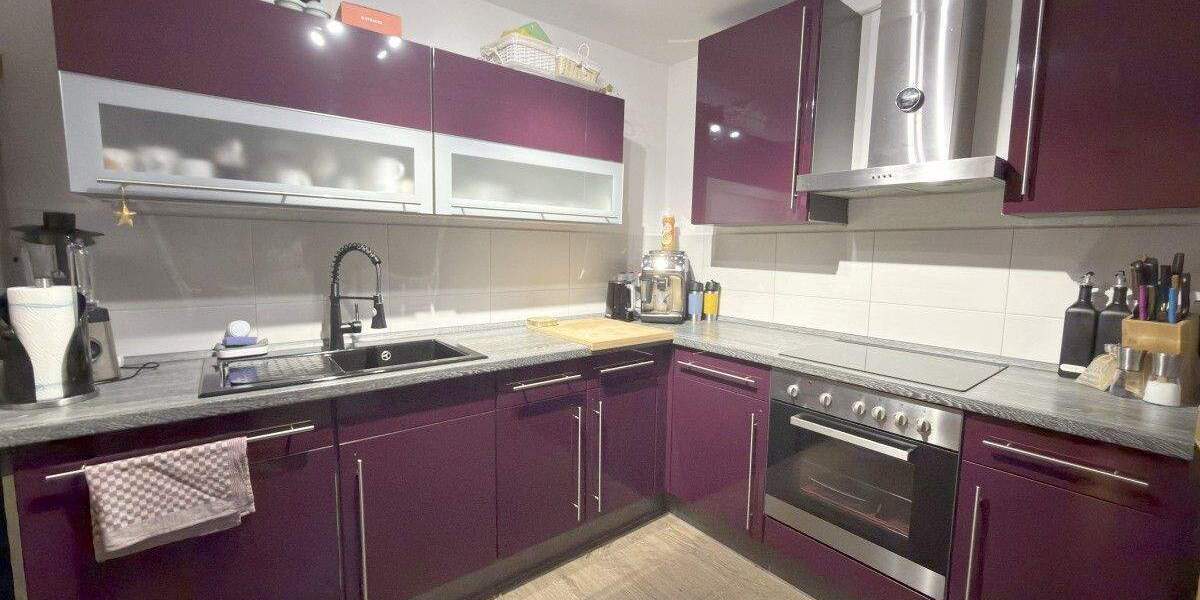 Etagenwohnung Oberhausen Altstadt-Mitte - 3 Zimmer, 113 m&sup2;, 945&euro; | Angebot:25250361