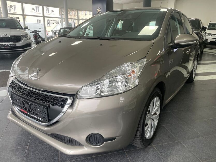 Peugeot 208 128.600 km 3.490 € Duisburg 47229