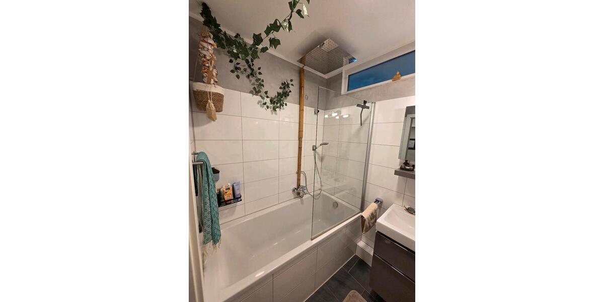 Etagenwohnung Duisburg Angerhausen - 3.5 Zimmer, 70 m&sup2;, 199.999&euro; | Angebot:26825704