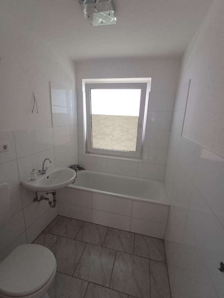Wohnung zum Mieten in Düsseldorf 602 € 61.08 m²