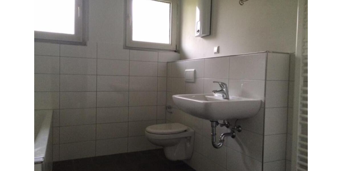 Erdgeschoßwohnung Oberhausen Alstaden - 4.5 Zimmer, 73 m&sup2;, 599&euro; | Angebot:25643780