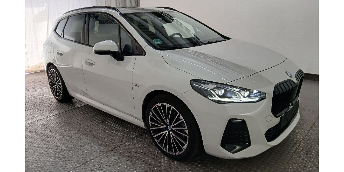 BMW 218 Active Tourer 12.000 km 30.999 &euro; Düsseldorf 40599