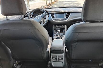 Opel Grandland (X) 69.500 km 13.300 &euro; Düsseldorf 40472