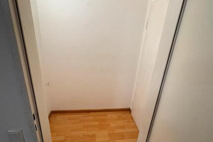 Wohnung Düsseldorf Stadtbezirk 8 - 1 Zimmer, 36 m&sup2;, 500&euro; | Angebot:24878450