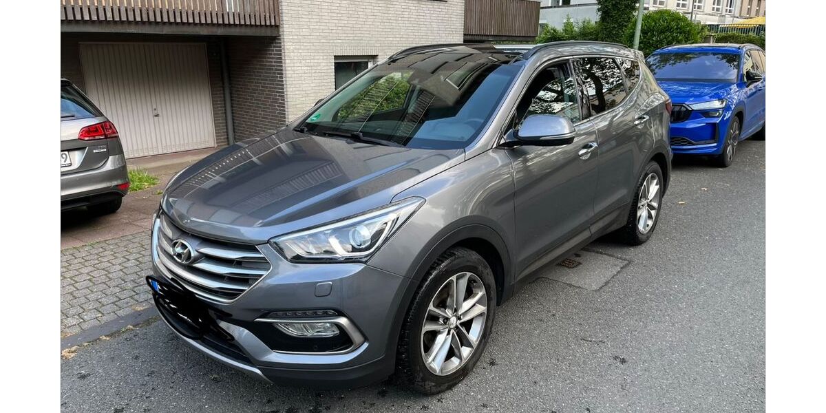Hyundai SANTA FE 138.000 km 15.599 &euro; Essen 45136