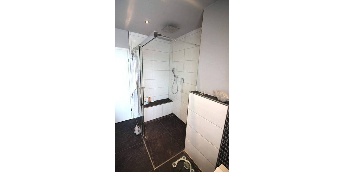 Mehrfamilienhaus, Wohnhaus Rheinberg Ossenberg - 7 Zimmer, 257 m&sup2;, 550.000&euro; | Angebot:26786888