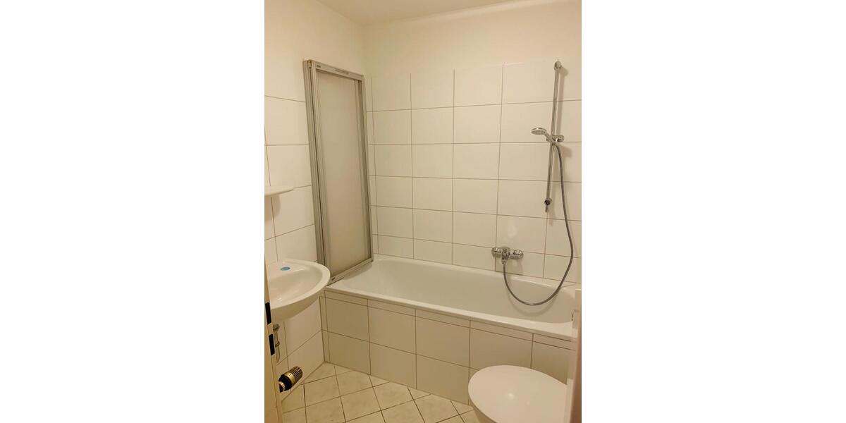 Dachgeschoßwohnung Essen Stadtbezirk VII - 3 Zimmer, 65 m&sup2;, 600&euro; | Angebot:25635910