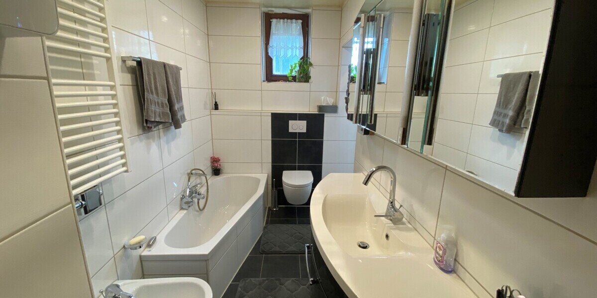 3-Familienhaus mit Garagen in Hattingen - Mehrfamilienhaus, Wohnhaus Hattingen | Angebot:27156593