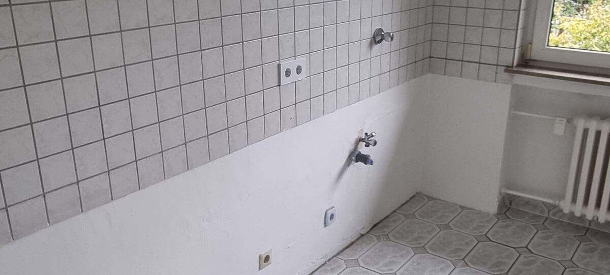 GELEGENHEITI!!! RENOVIERTE + GEMÜTLICHE 3 ZIMMER WOHNUNG mit BALKON in ESSEN - SCHÖNEBECK!!! 3 zimmer