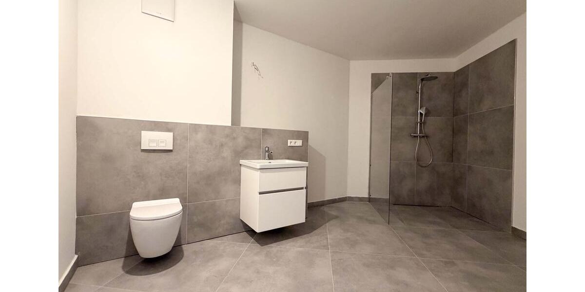 Etagenwohnung Düsseldorf Pempelfort - 3 Zimmer, 96 m&sup2;, 1.728&euro; | Angebot:23569740