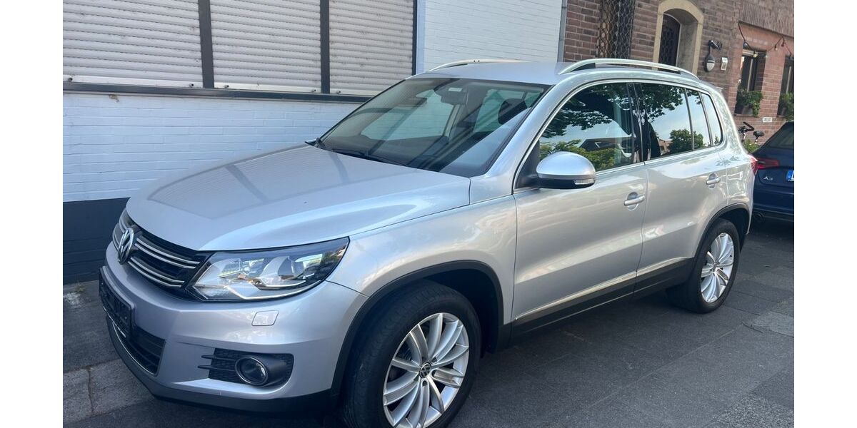 VW Tiguan 162.000 km 9.900 &euro; Neuss 41468