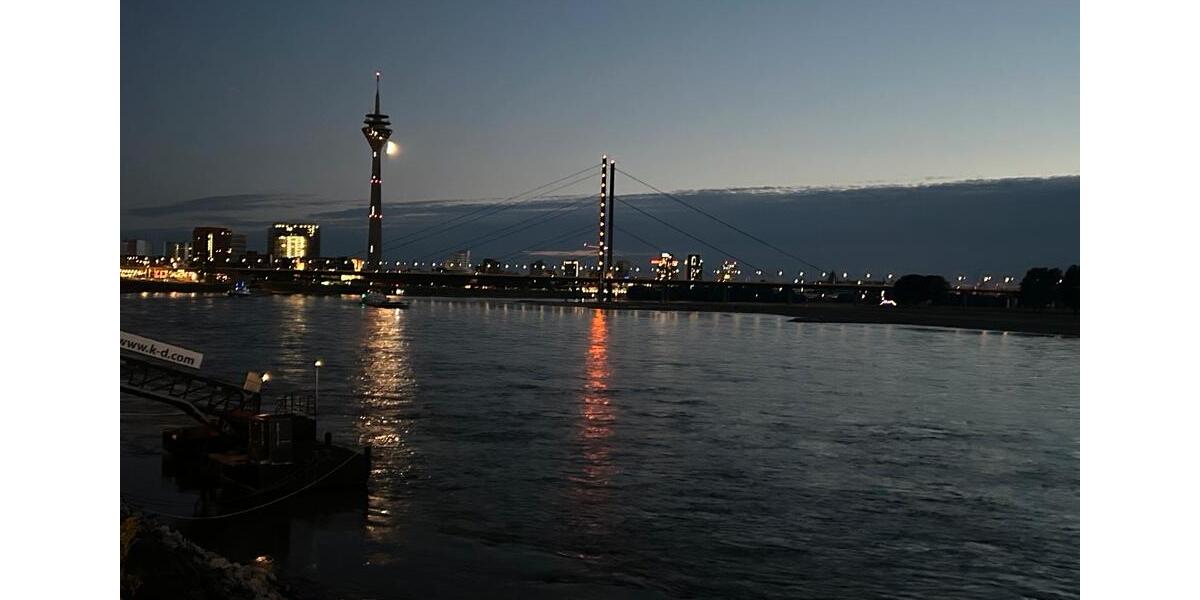 Etagenwohnung Düsseldorf Pempelfort - 2 Zimmer, 75 m&sup2;, 1.496&euro; | Angebot:26604507
