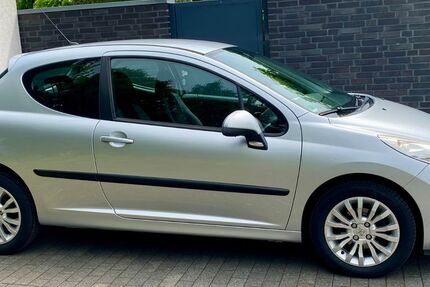 Peugeot 207 80.000 km 4.990 &euro; Neuss 41464