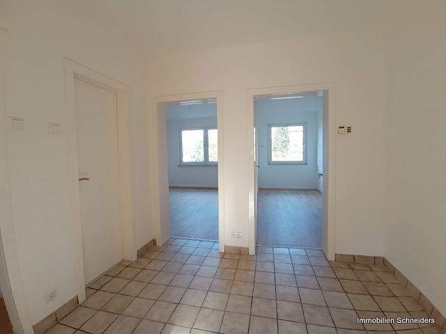 Etagenwohnung Duisburg Untermeiderich - 2 Zimmer, 61 m&sup2;, 500&euro; | Angebot:26359037
