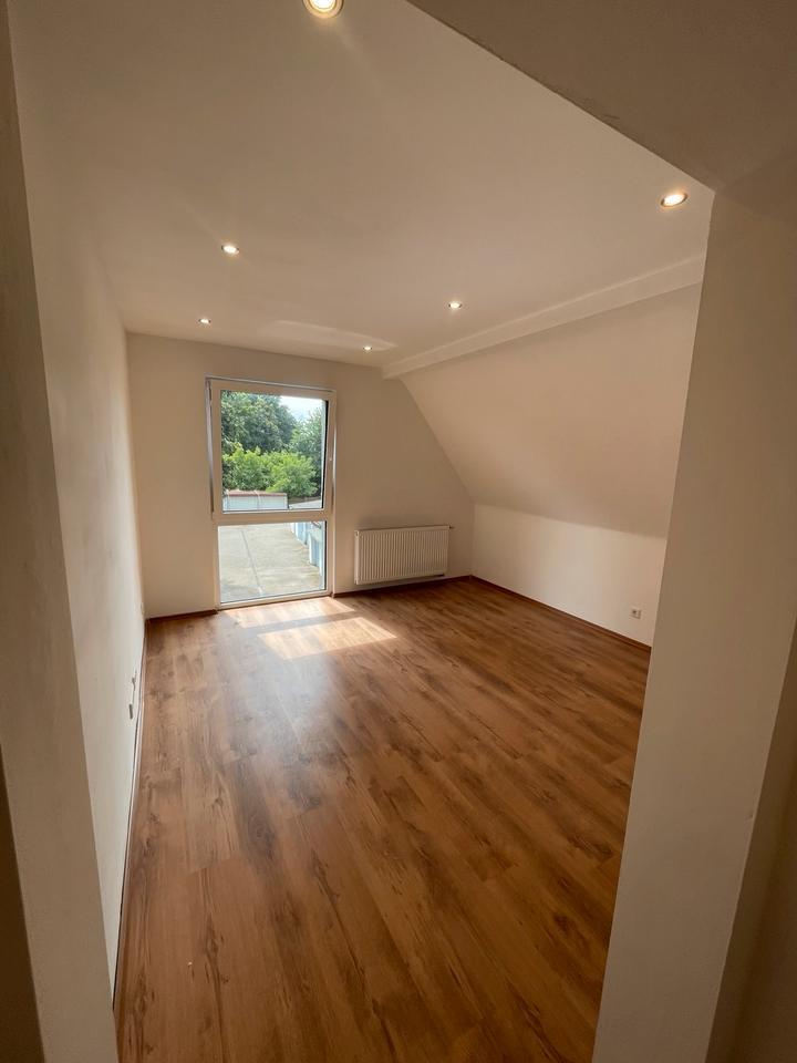 Moderne 2 Zimmer DG Wohnung in Bochum Höntrop Top Lage Neubau zimmer