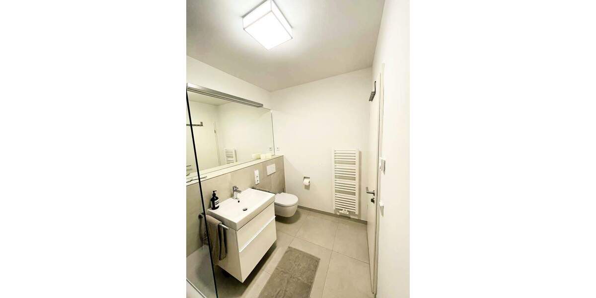 Mehrfamilienhaus, Wohnhaus Düsseldorf Heerdt - 5 Zimmer, 125 m&sup2;, 3.100&euro; | Angebot:25400416