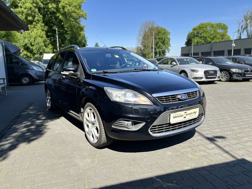 Focus Titanium / LPG / Sitzheizung / Xenon / AHK