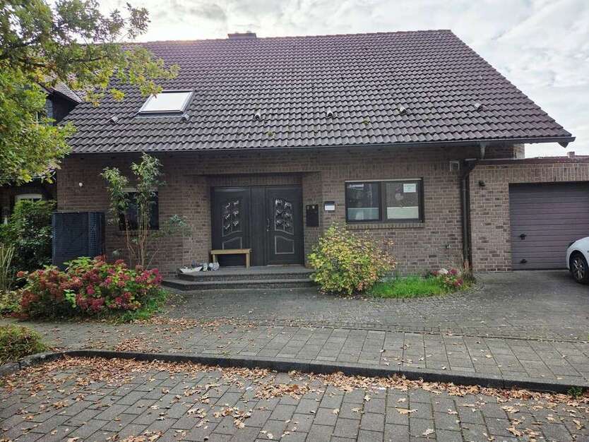 Haus zum Kaufen in Korschenbroich 648.000 € 167 m² 5 zimmer