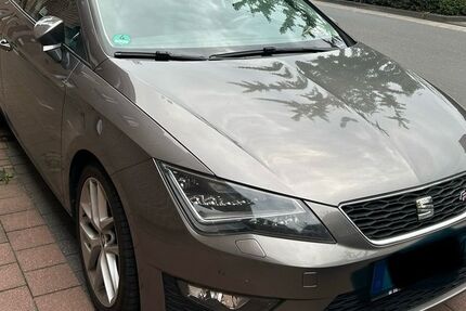 Seat Leon 86.832 km 10.500 &euro; Willich 47877