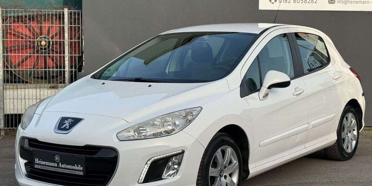 Peugeot 308 129.800 km 4.900 &euro; Essen 45139