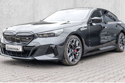 BMW i5 21.500 km 76.900 &euro; Velbert 42553