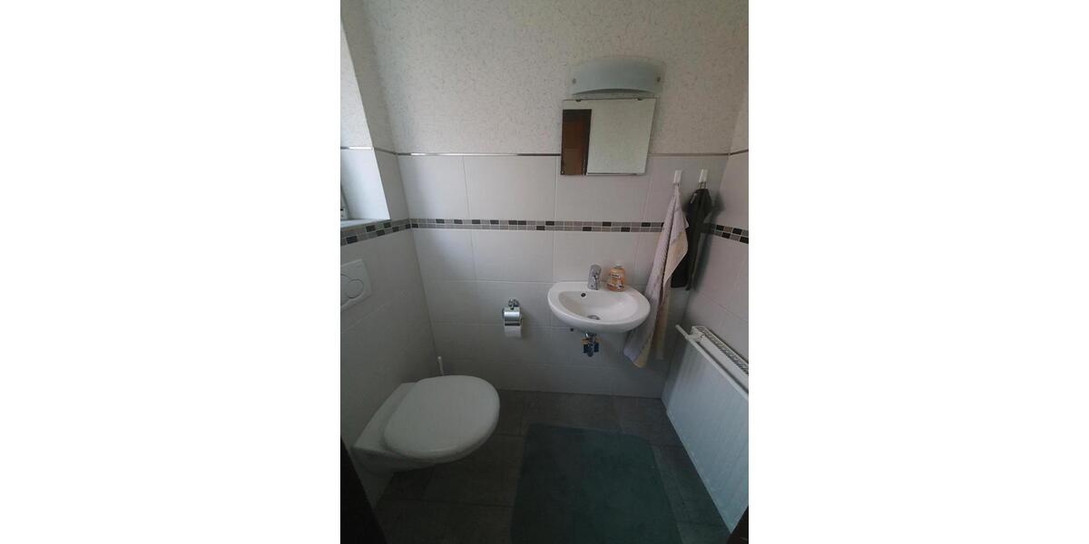 Doppelhaushälfte Krefeld Benrad - 4 Zimmer, 94 m&sup2;, 1.180&euro; | Angebot:25083921