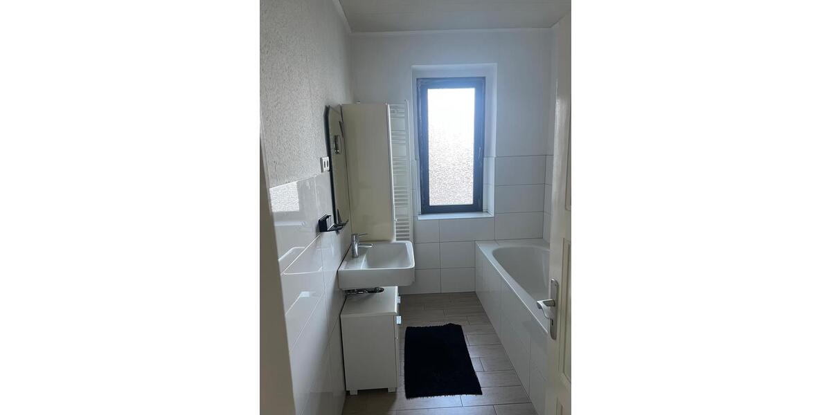 Etagenwohnung Krefeld Benrad - 2 Zimmer, 82 m&sup2;, 943&euro; | Angebot:26367892