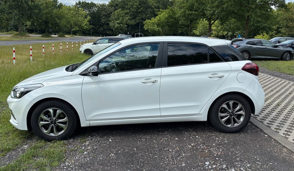 Hyundai i20 31.786 km 13.900 &euro; Gelsenkirchen 45894