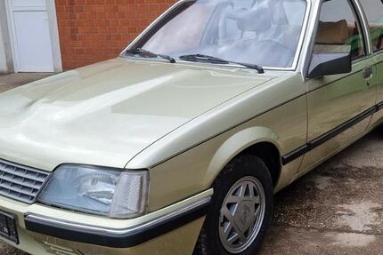 Opel Senator 42.688 km 6.900 € Willich 47877