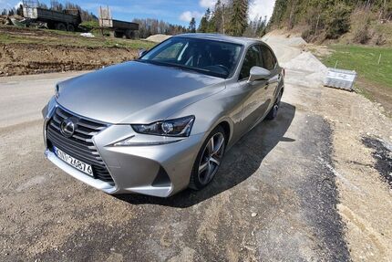 Lexus IS 200