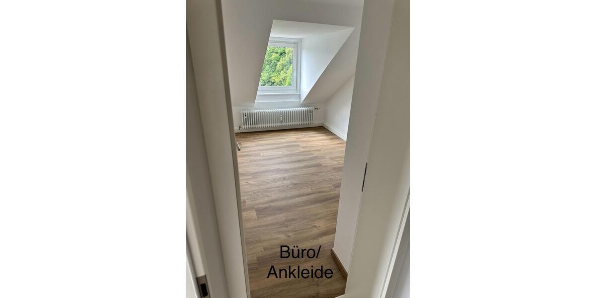Dachgeschoßwohnung Gelsenkirchen Gelsenkirchen-Nord - 3 Zimmer, 61 m&sup2;, 730&euro; | Angebot:26399070