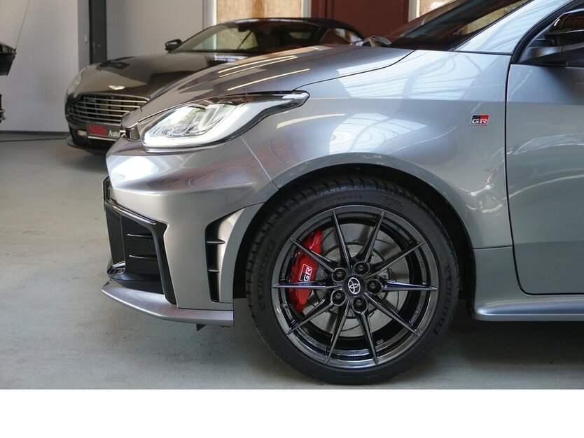 Yaris GR High Performance Autom. Navi Kamera