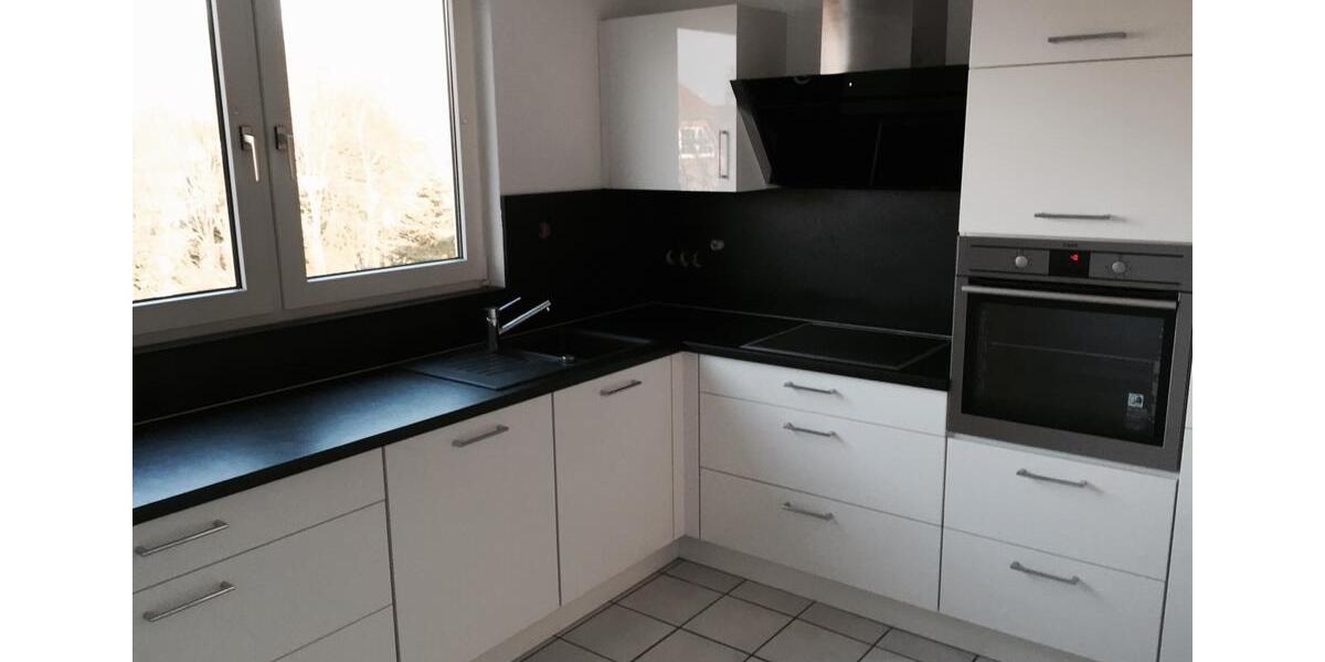 Dachgeschoßwohnung Bottrop Feldhausen - 3.5 Zimmer, 85 m&sup2;, 900&euro; | Angebot:25309689