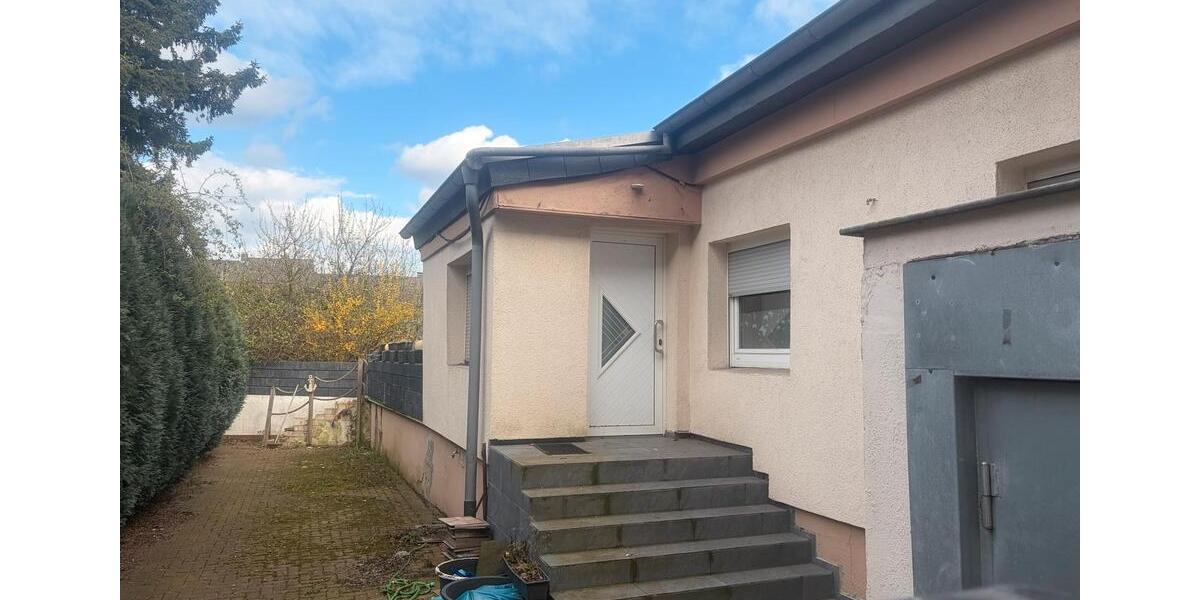Bungalow Duisburg Mittelmeiderich - 2.5 Zimmer, 65 m&sup2;, 900&euro; | Angebot:25967727