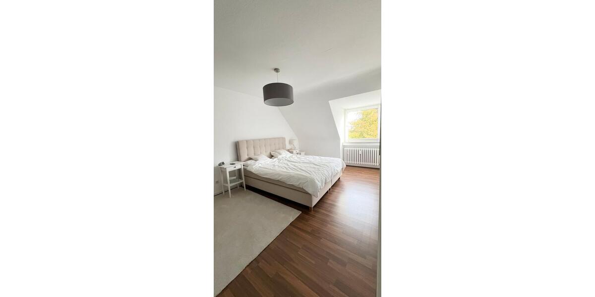 Helle 2 Zimmer Dachgeschosswohnung im schönen Duisburg Rahm 2 zimmer