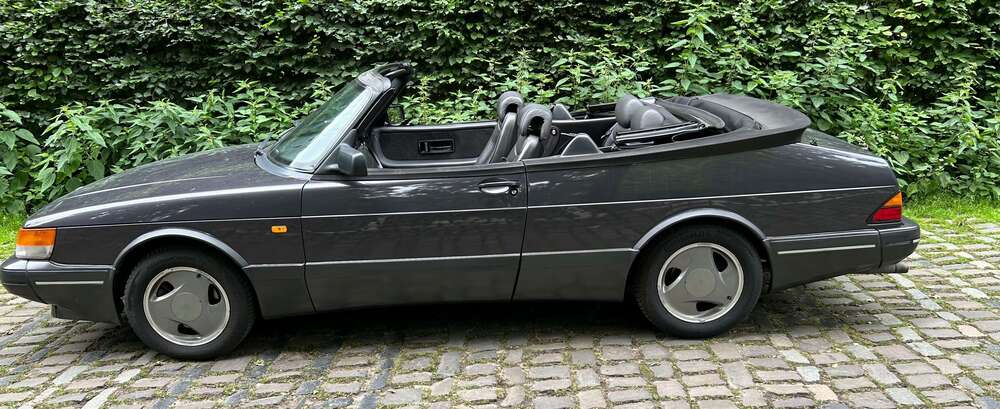 Saab 900 174.000 km 18.900 &euro; Düsseldorf 40235