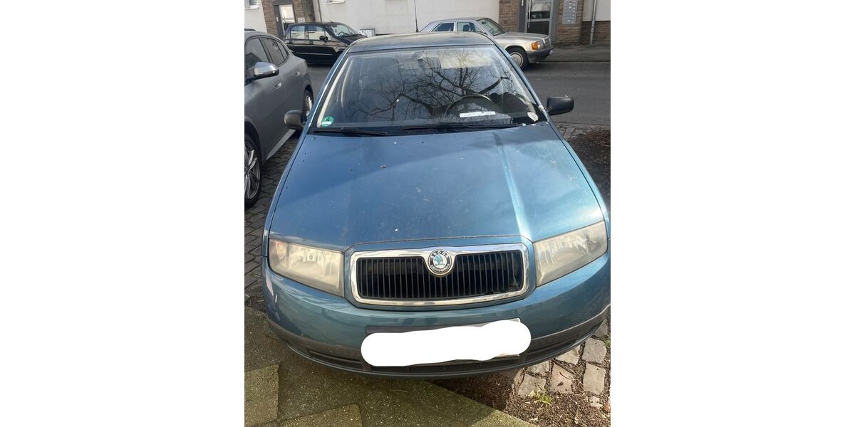 Skoda Fabia 146.000 km 3.199 &euro; Düsseldorf 40547