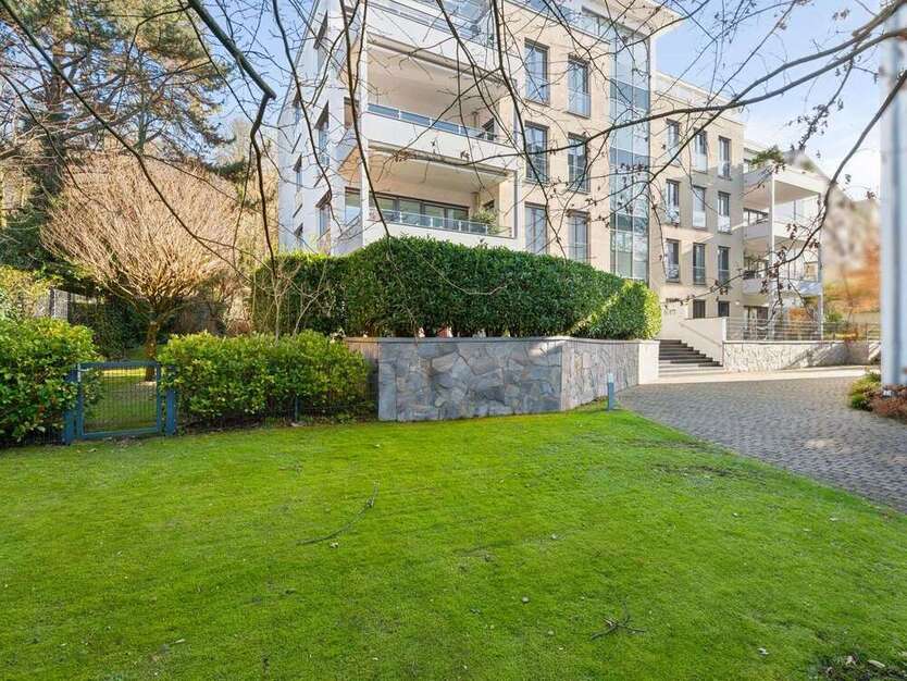 Wohnung zum Kaufen in Düsseldorf 895.000 € 150 m²