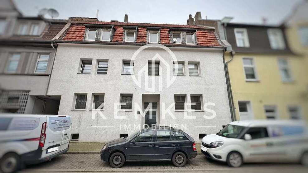 Haus zum Kaufen in Gelsenkirchen Hassel 350.000 € 352 m²