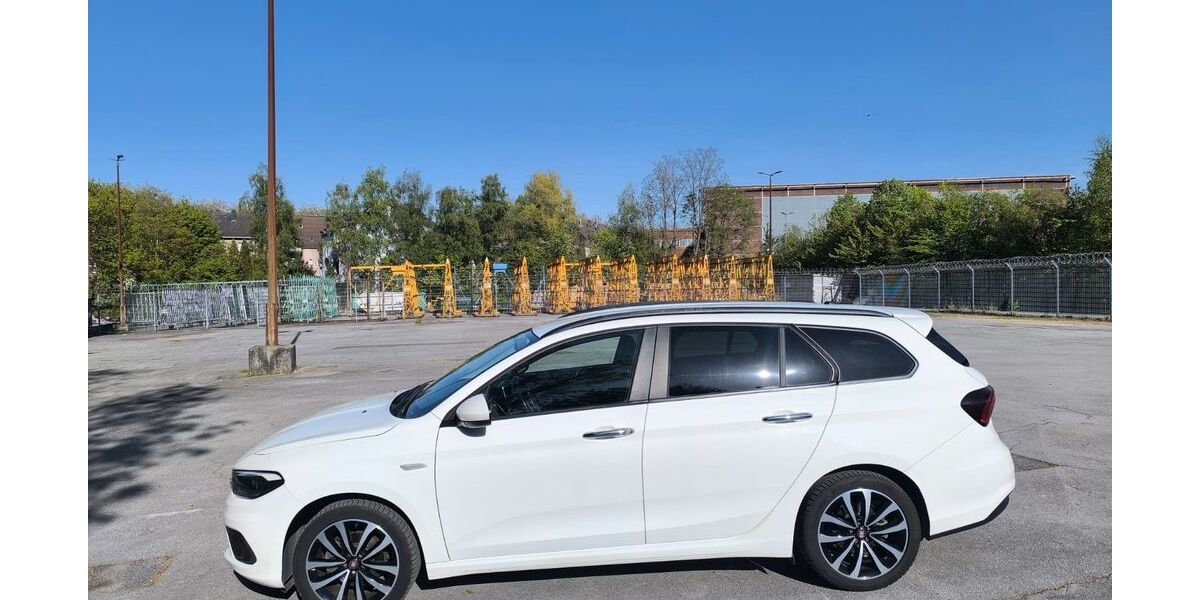 Fiat Tipo 102.000 km 8.295 &euro; Gelsenkirchen 45891
