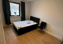 EIN Zimmer in einer gemütlichen 3-Zimmer-Wohnung
