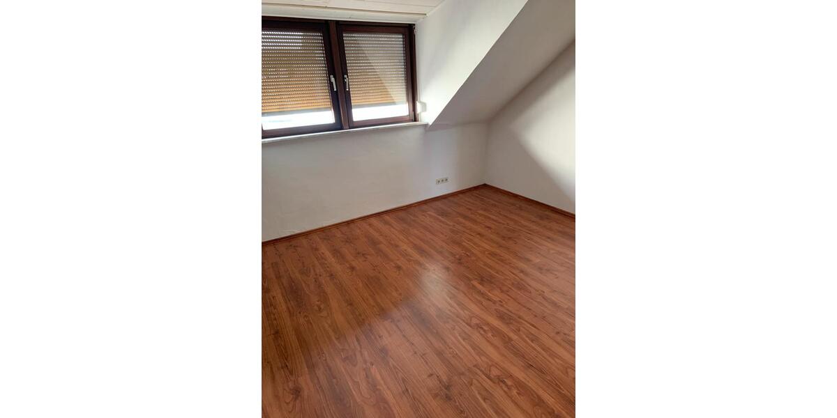 Maisonettenwohnung Duisburg Essenberg - 4 Zimmer, 140 m&sup2;, 1.100&euro; | Angebot:26462894