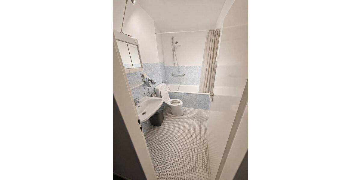 Etagenwohnung Neuss - 1 Zimmer, 39 m&sup2;, 580&euro; | Angebot:26262929