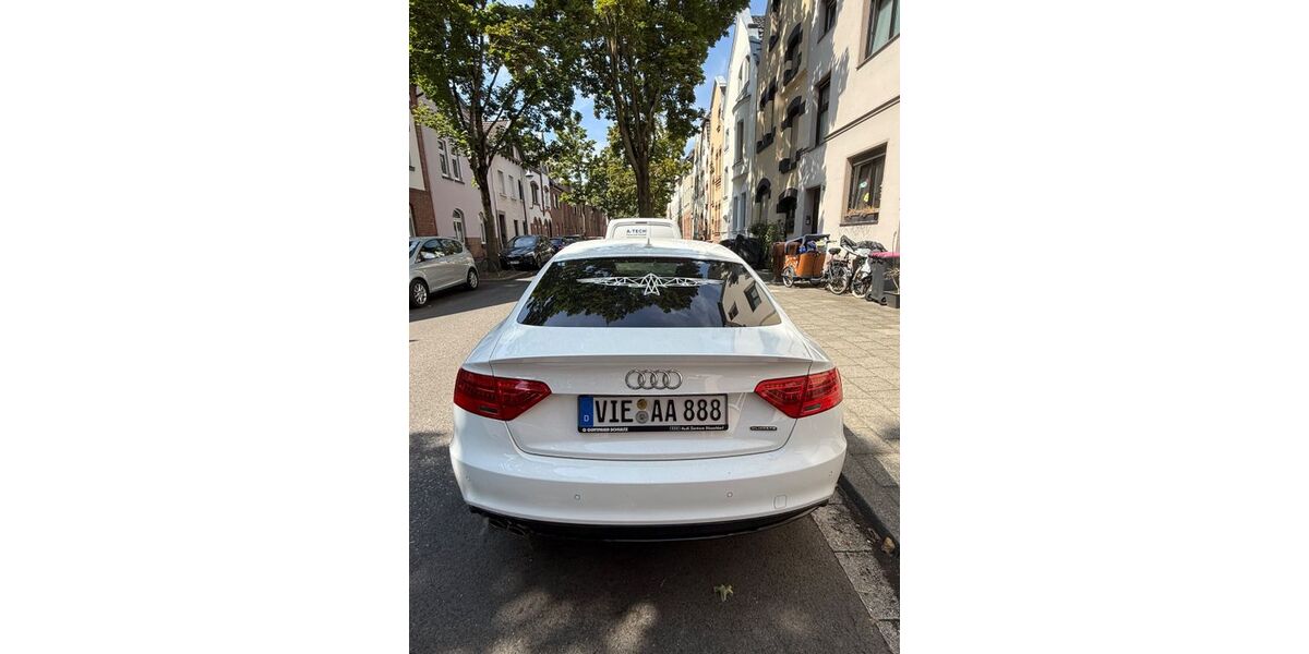 Audi A5 180.000 km 17.000 &euro; Neuss 41462