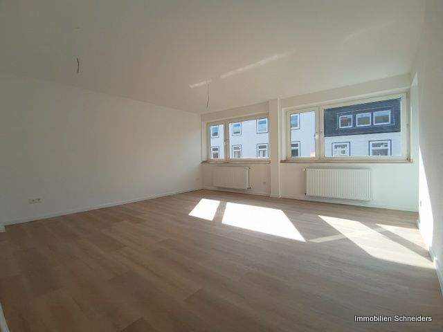 Krefeld-Cracau, Freiligrathstraße 42 - Tolle, kernsanierte 3-Zimmer-Wohnung mit Balkon ab Mitte Oktober zu mieten !! 3 zimmer