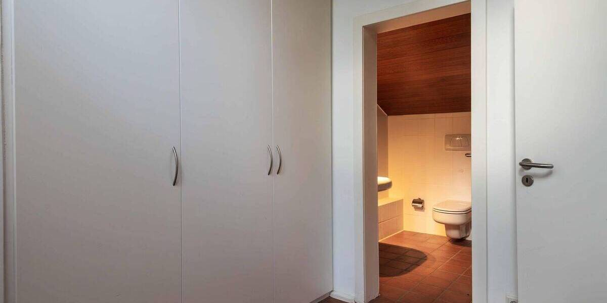 Einfamilienhaus Düsseldorf Mörsenbroich - 3 Zimmer, 100 m&sup2;, 1.650&euro; | Angebot:26861727
