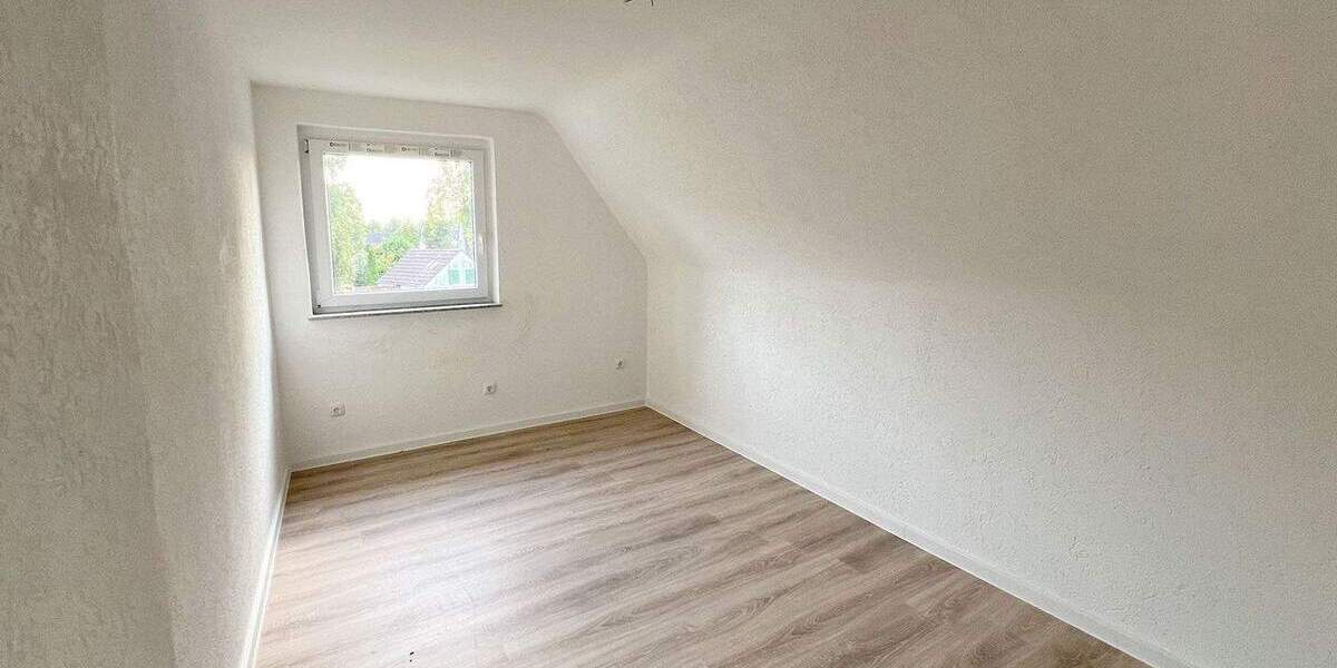 Mehrfamilienhaus, Wohnhaus Bottrop Eigen - 7 Zimmer, 94 m&sup2;, 195.000&euro; | Angebot:24834614